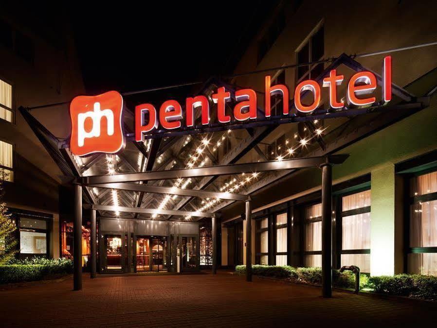Courtyard By Marriott Berlin Teltow Hotel Exterior photo